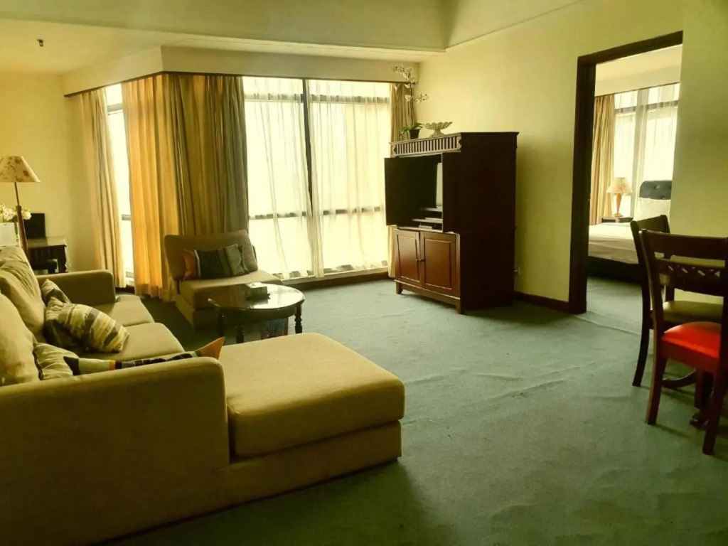 Moonlight Service Suite