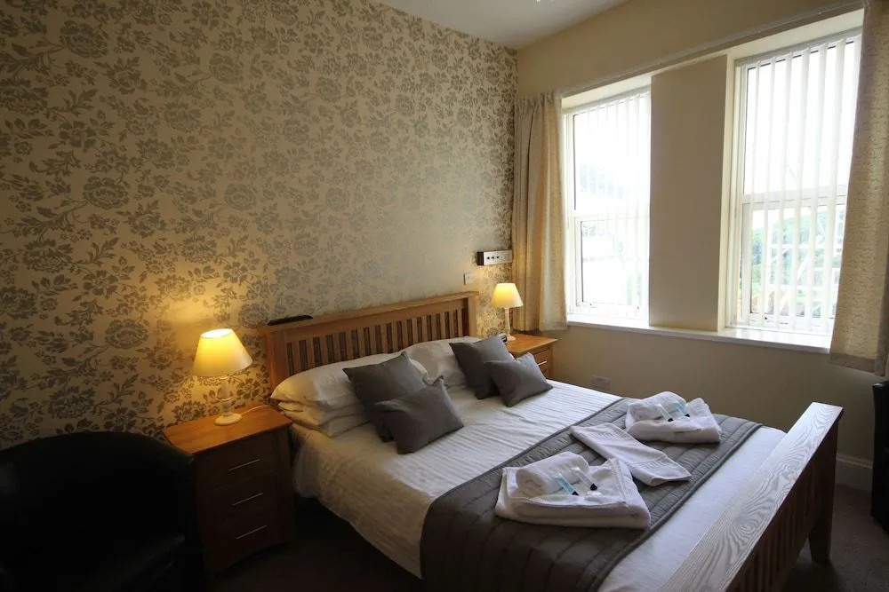 Coombe Court Hotel
