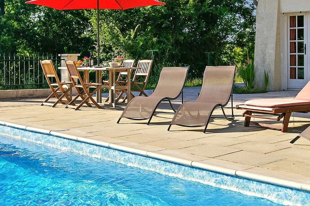 Villa With 4 Bedrooms in Dompierre-sur-charente, With Private Pool, En