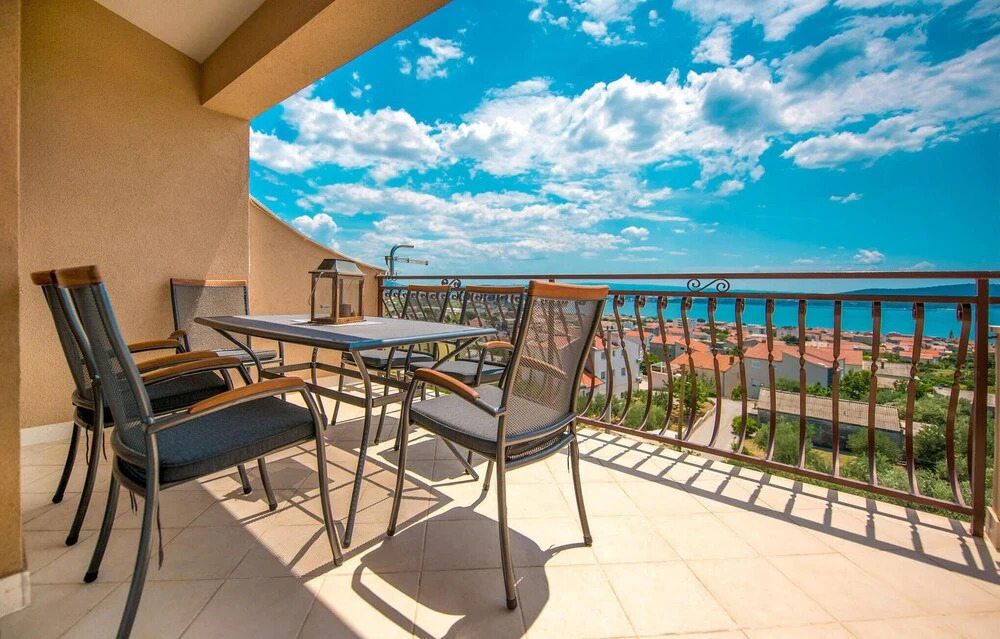 Awesome Home In Kastel Sucurac