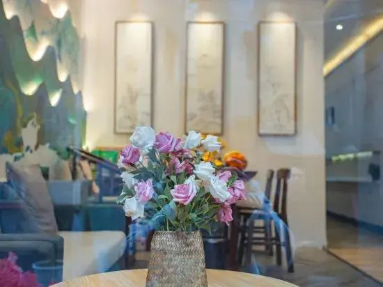 Yuzhile Courtyard Homestay (Fenghuang Ancient Town Hongqiao)