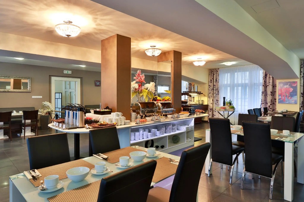 Elysee Hotel