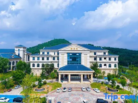 Xueye Lake International Conference Center