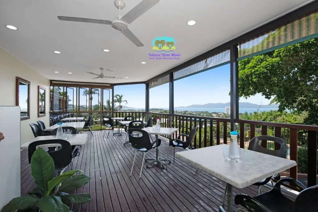 Island View Motel