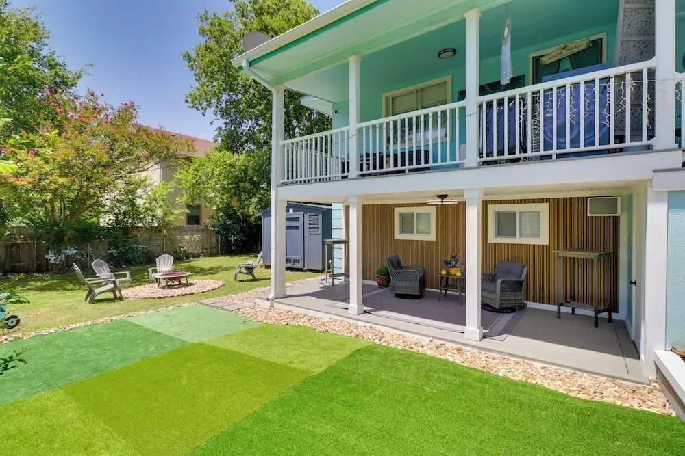 1 Mi to Dtwn: Renovated Retreat in Georgetown!
