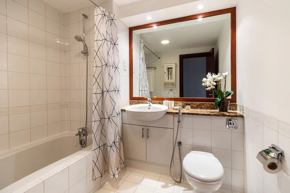 Elegant 3BR in Dubai Marina With Scenic Views!