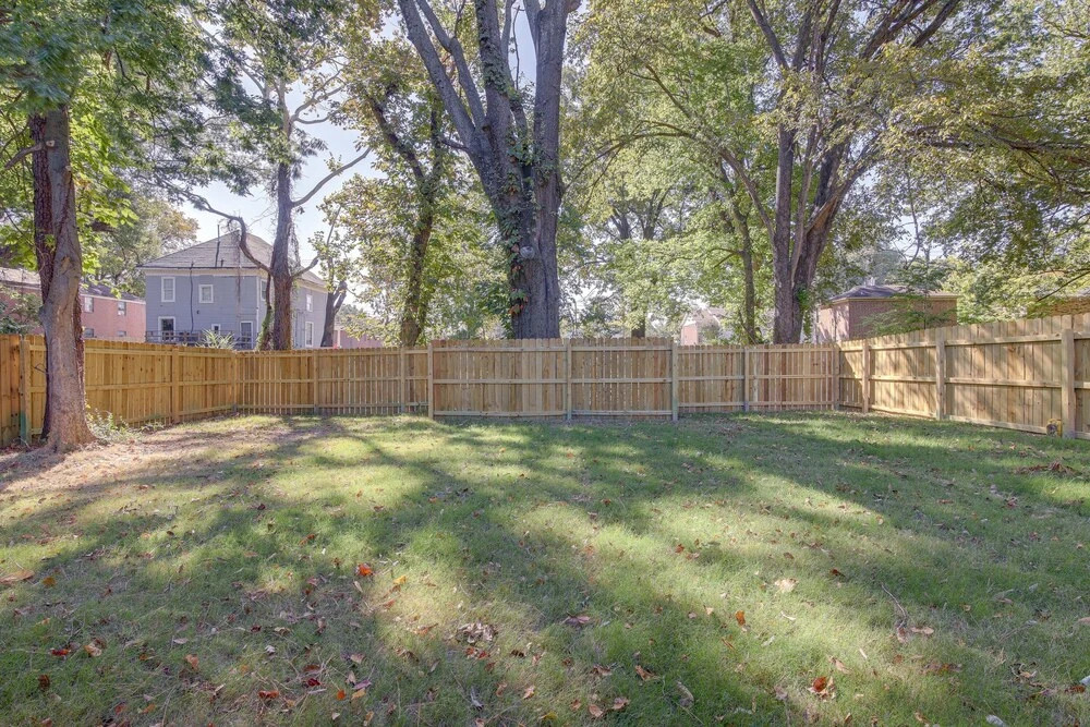 Sunny Memphis Home ~ 2 Mi to Beale Street!