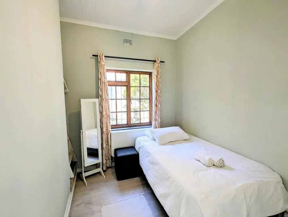 Beachside 2BD Home in the Heart of Sea Point!