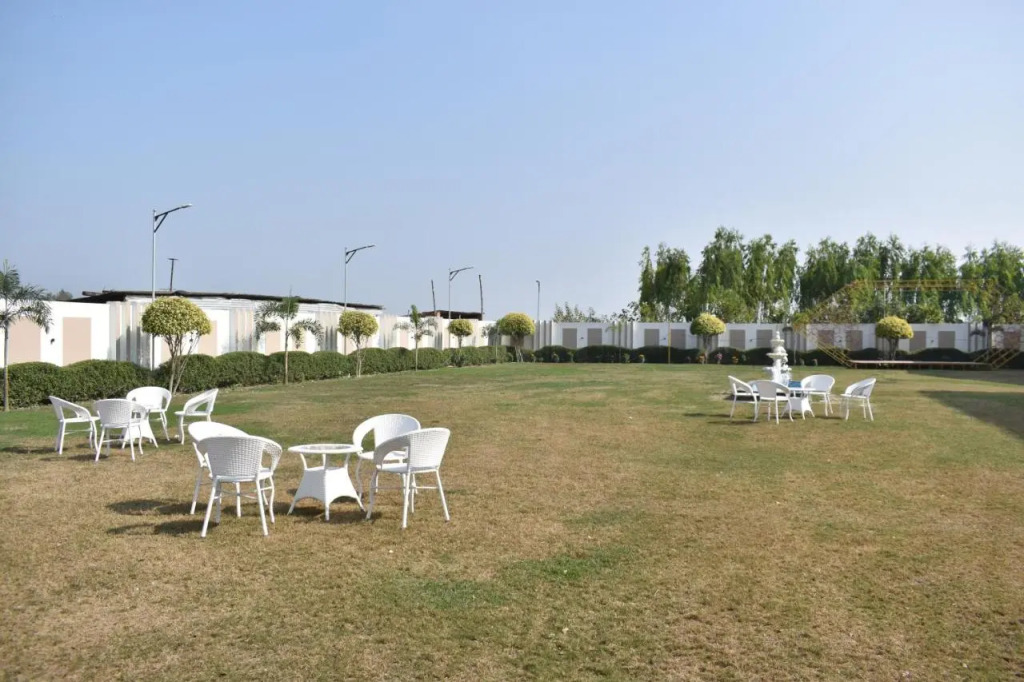 Bedi's Dream Land Hotel & Resort