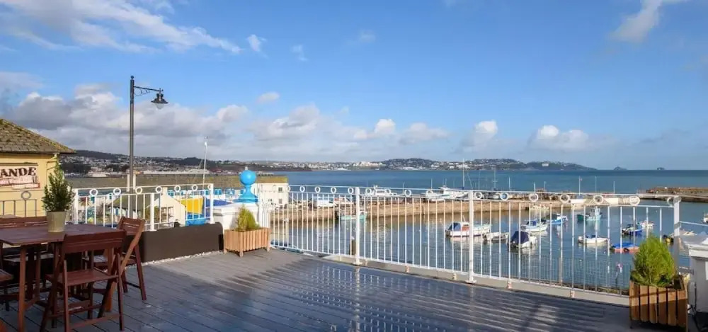 Quayside - Modern Apartment