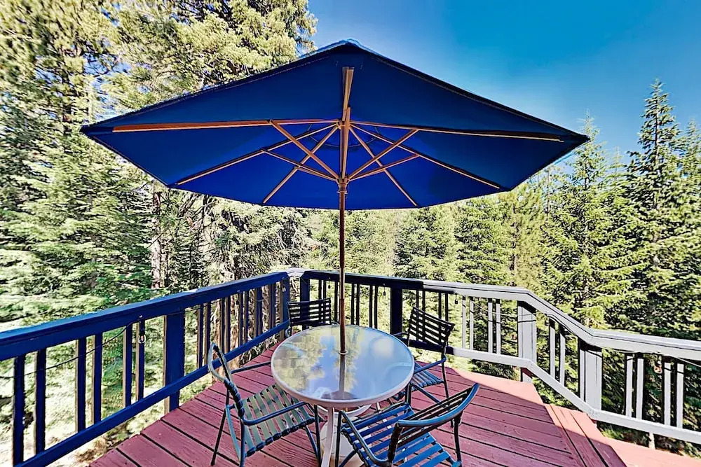 Roomy Forest-view W/ Private 2-car Garage 4 Bedroom Home