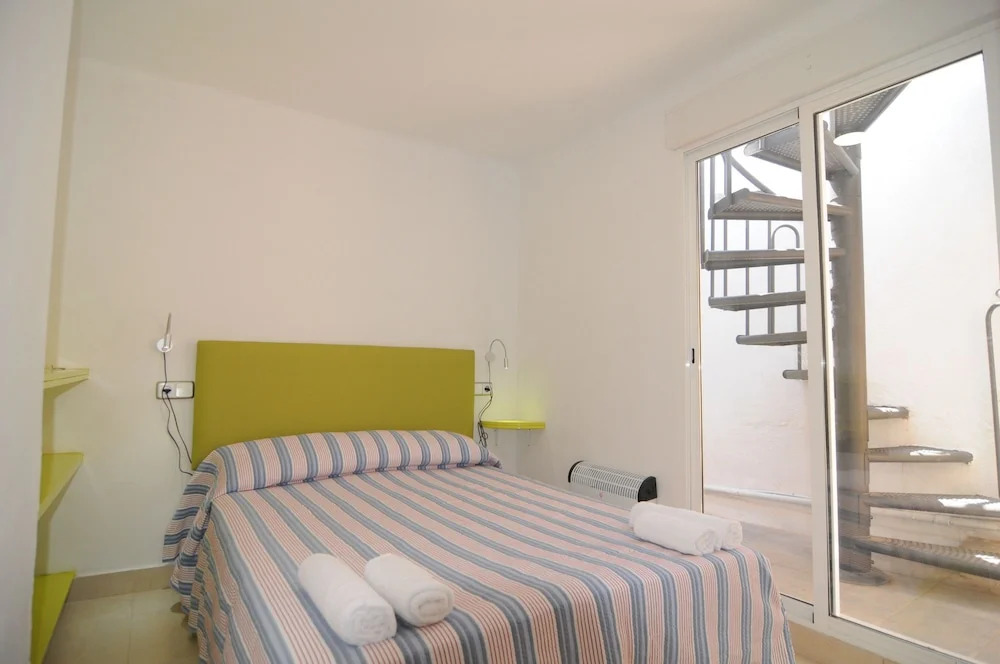 HomeHolidaysRentals Petxina-Costa Brava