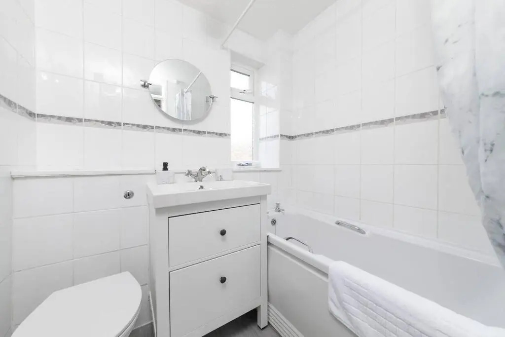 Milton Keynes Oldbrook Dexter-2BR by Homely Spaces