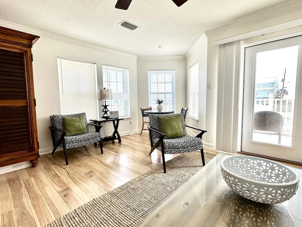 Sea La Vie Townhouse