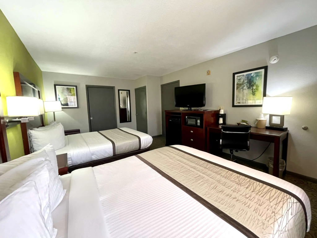 SureStay Hotel by Best Western Deer Park