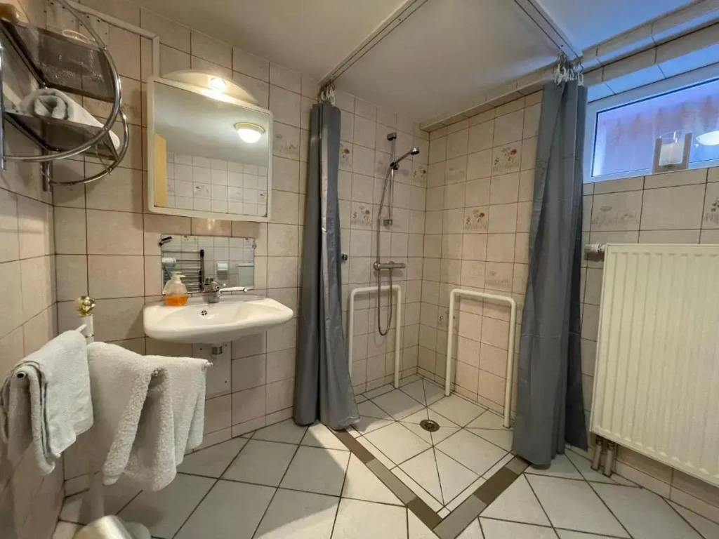 Apartment Résidence jaune et rose-4 by Interhome