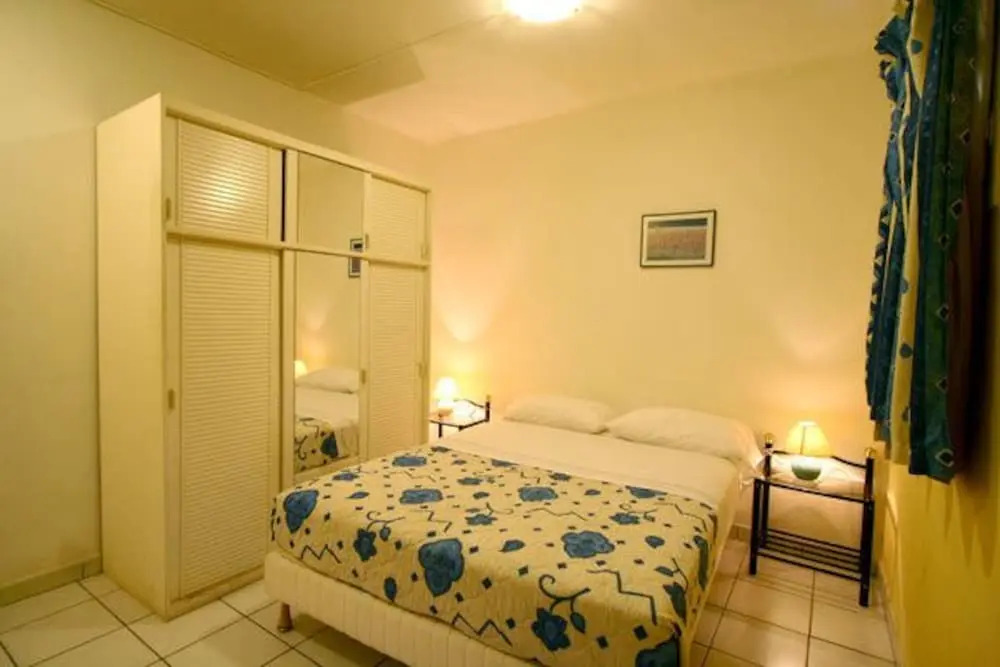 Hotel Les Manguiers Jardin de lEtat Centre Ville Parking Gratuit Canal Sat