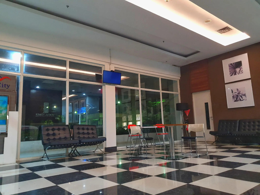 Kozy Room Sentul Tower Apartemen