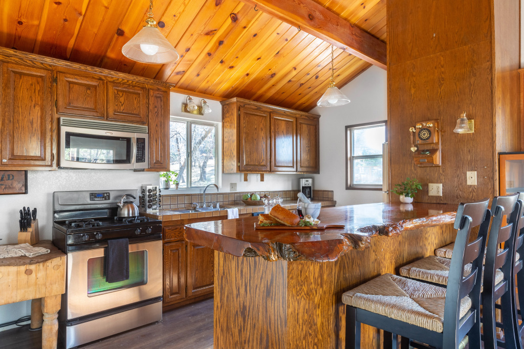 Turtlebear by Avantstay Gazebo Dining + Table Tennis National Forest Backyard + Mins to Snow Summit Turtlebear
