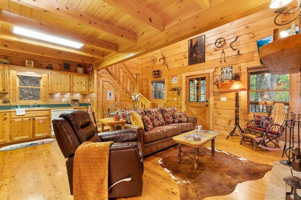 Finding Bigfoot 2 Bedroom Cabin
