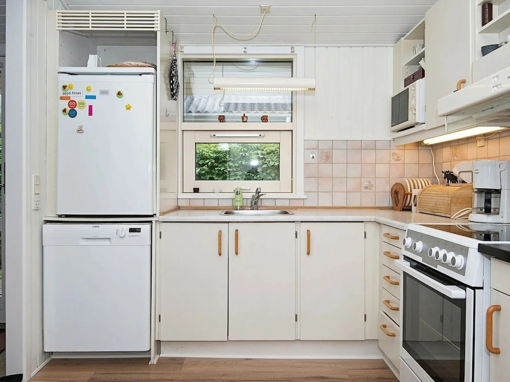Pleasing Holiday Home in Esbjerg near Sea