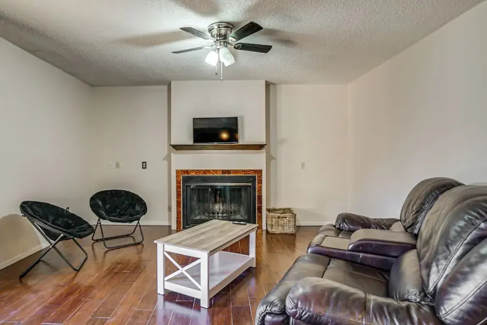 1 Mi to Nmsu! Las Cruces Home w/ Pet-friendly Yard