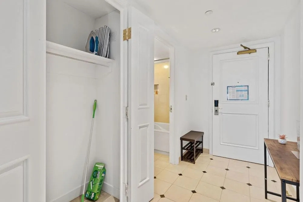 Beachfront 2Br 3Ba Condo By Cozysuites