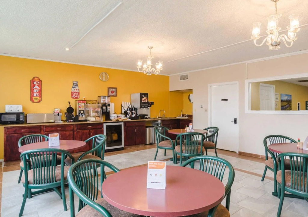 Alamo Inn & Suites