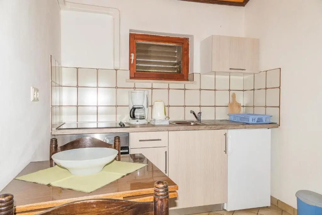 Apartments Pahljina 2885
