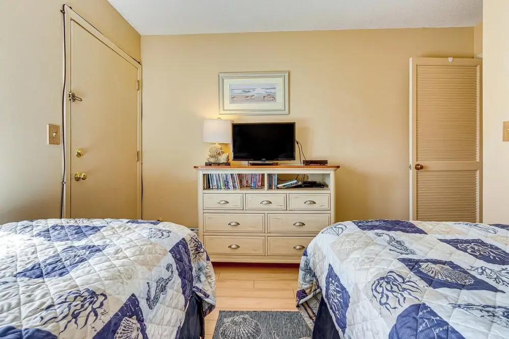 Closest 2 BR to the Beach! Hilton Head Condo