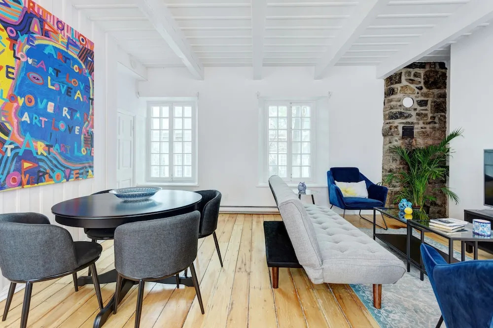 Maison Place Jacques-Cartier by Luxury In Transit