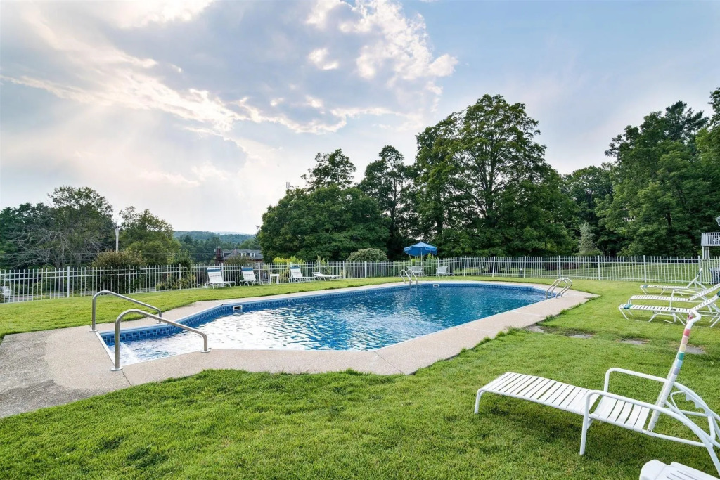 Rodeway Inn Lee
