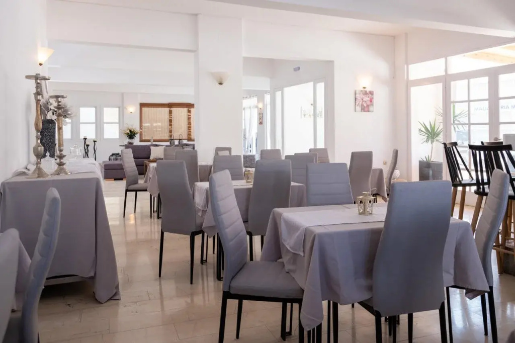 Pasiphae Self Hotel