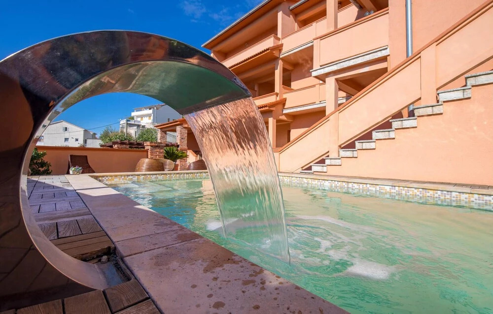 Beautiful Apartment in Kampor With Wifi, 3 Bedrooms and Swimming Pool