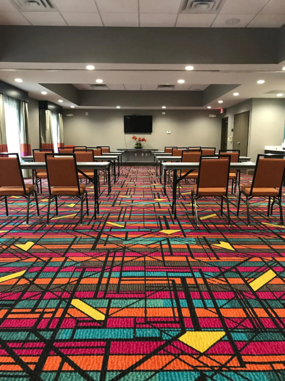 Hampton Inn & Suites-Moore