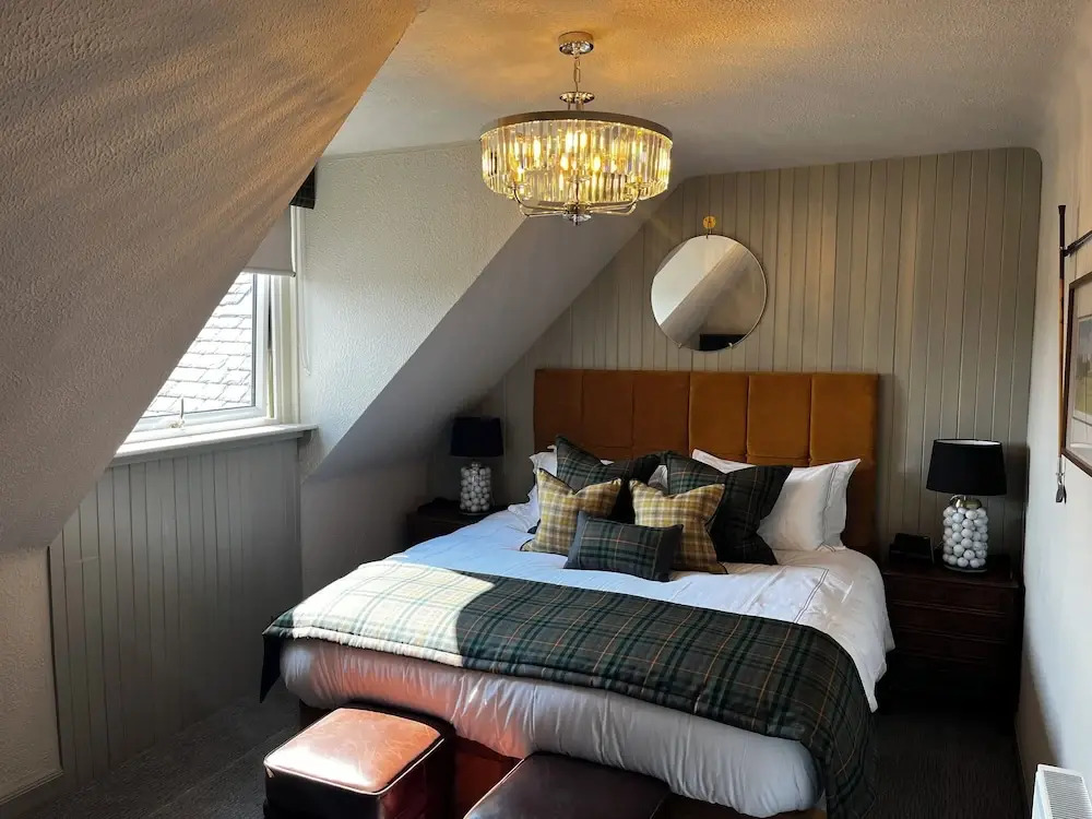 Abbotsford Hotel