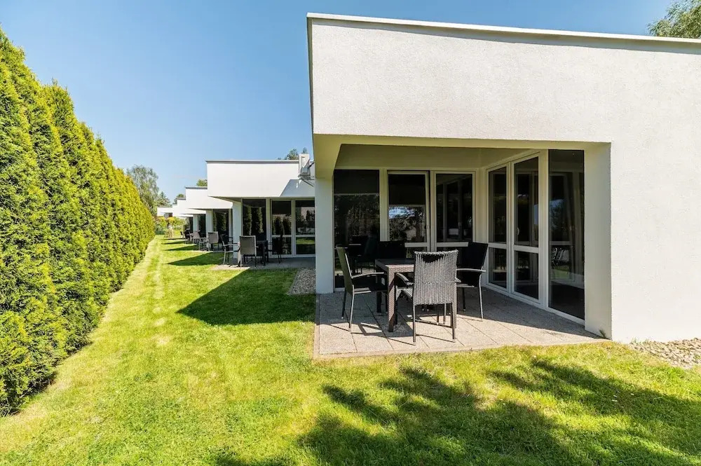 Comfortable Holiday Homes Near the Sea, Pool