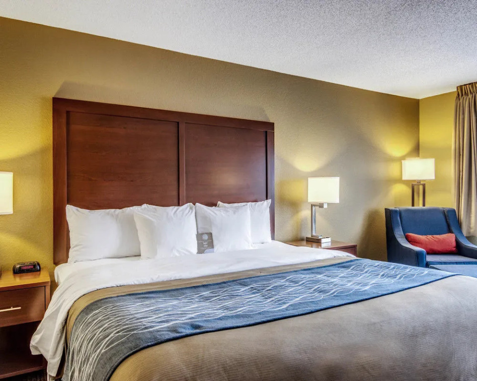 Baymont Inn and Suites Grafton