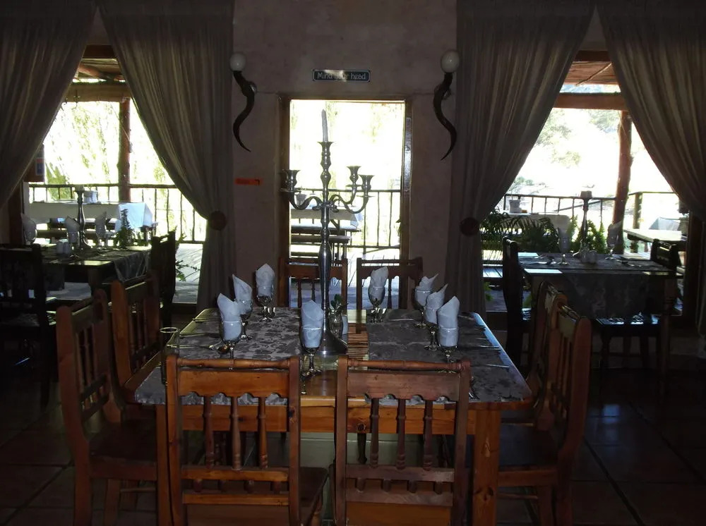 Old Mill Lodge, Seasonal Working Ostrich Farm & Restaurant, Oudtshoorn
