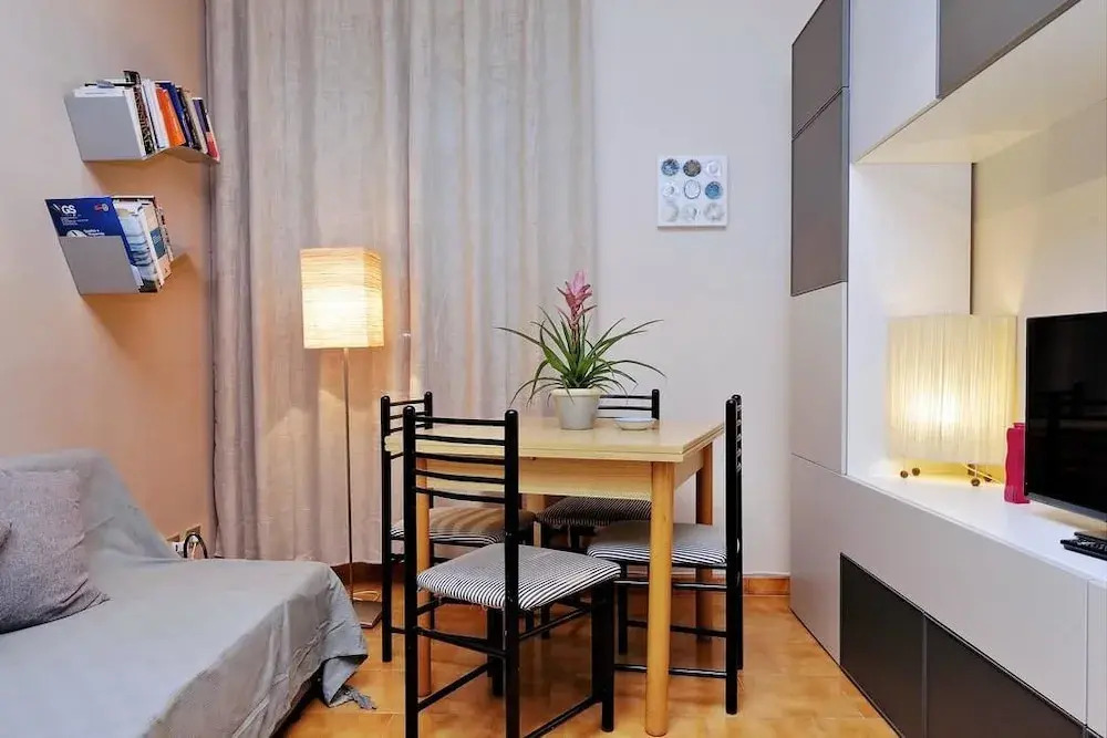 Aldos Place