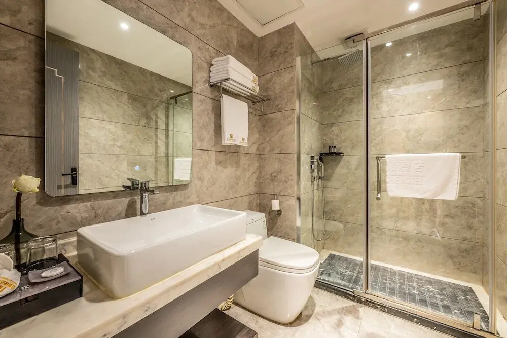 Bole Jing Pin Hotel