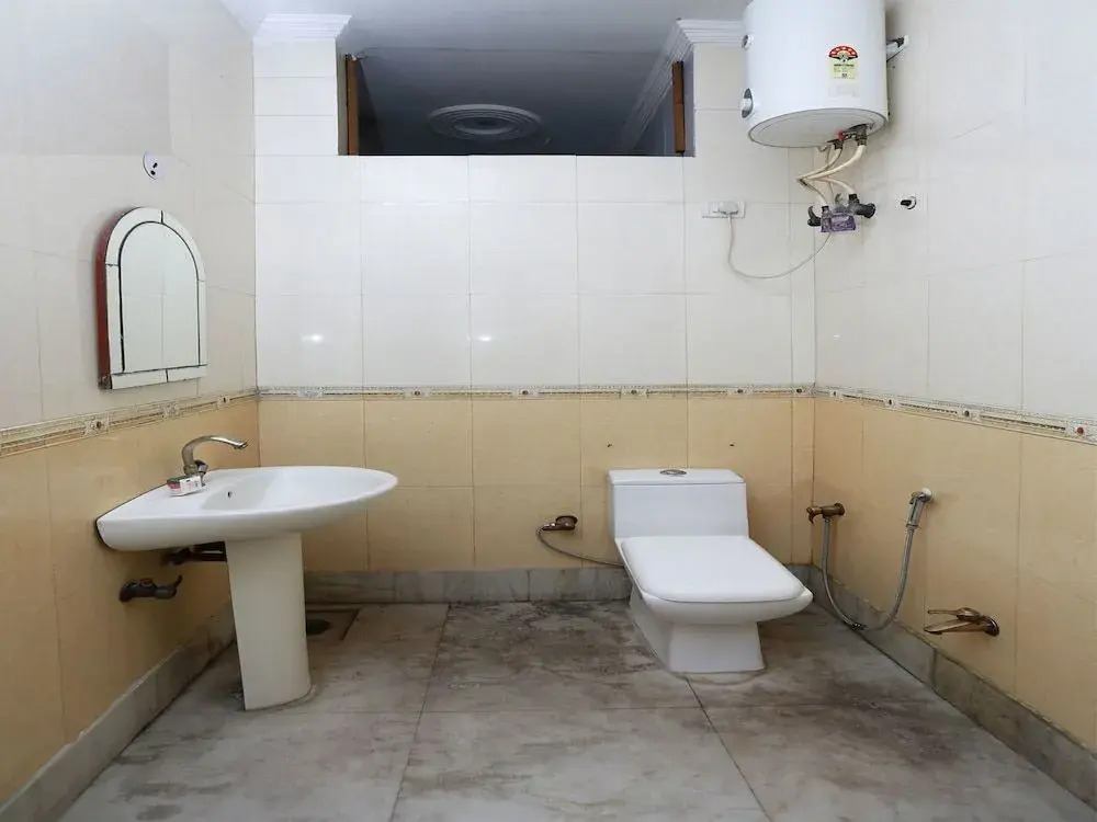OYO 11752 Hotel Sun Palace Residency