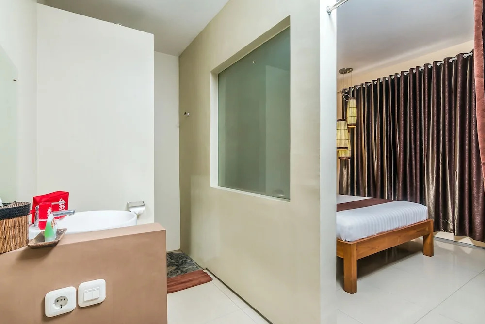ZEN Rooms Denpasar Mahendradata