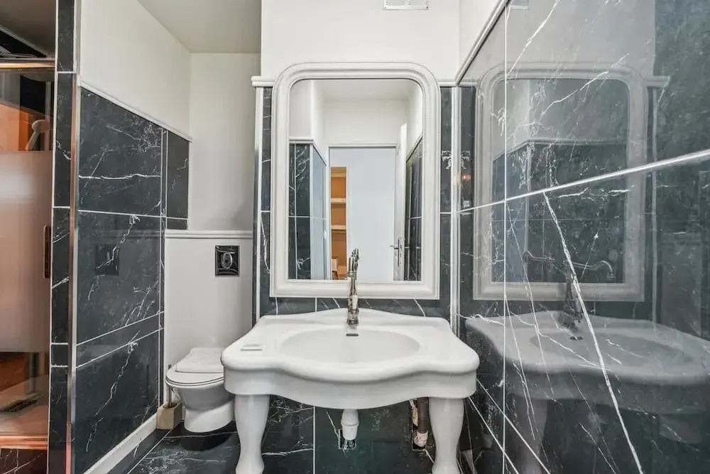 Exceptional Apartment With Terrace - La D Fense