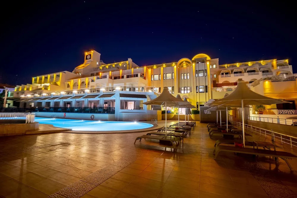 Azka Restaurant