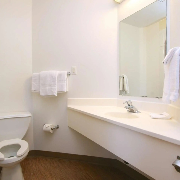 Motel 6-Colchester, VT - Burlington