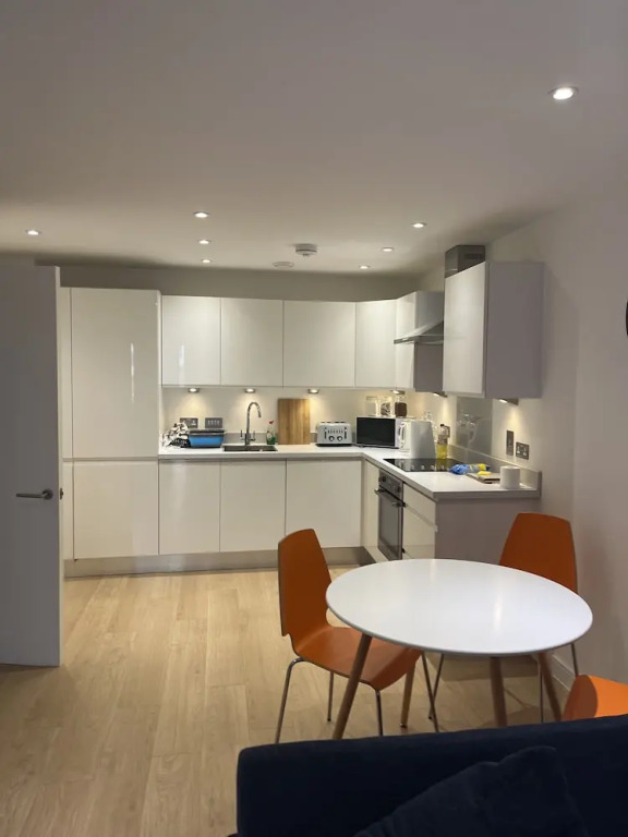 Remarkable 2-bed Apartment in Southampton
