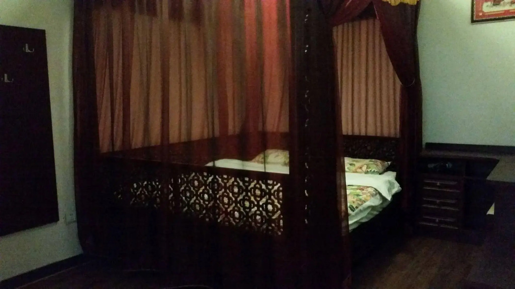 Tiananmen Best Year Courtyard Hotel
