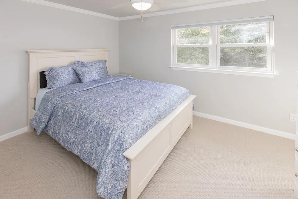 A Southern Comfort Cottage 3 Bedrooms 2.5 Bathrooms Cottage