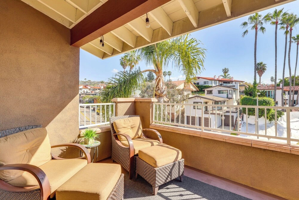 Walk to Beach + Pier: San Clemente Family Getaway